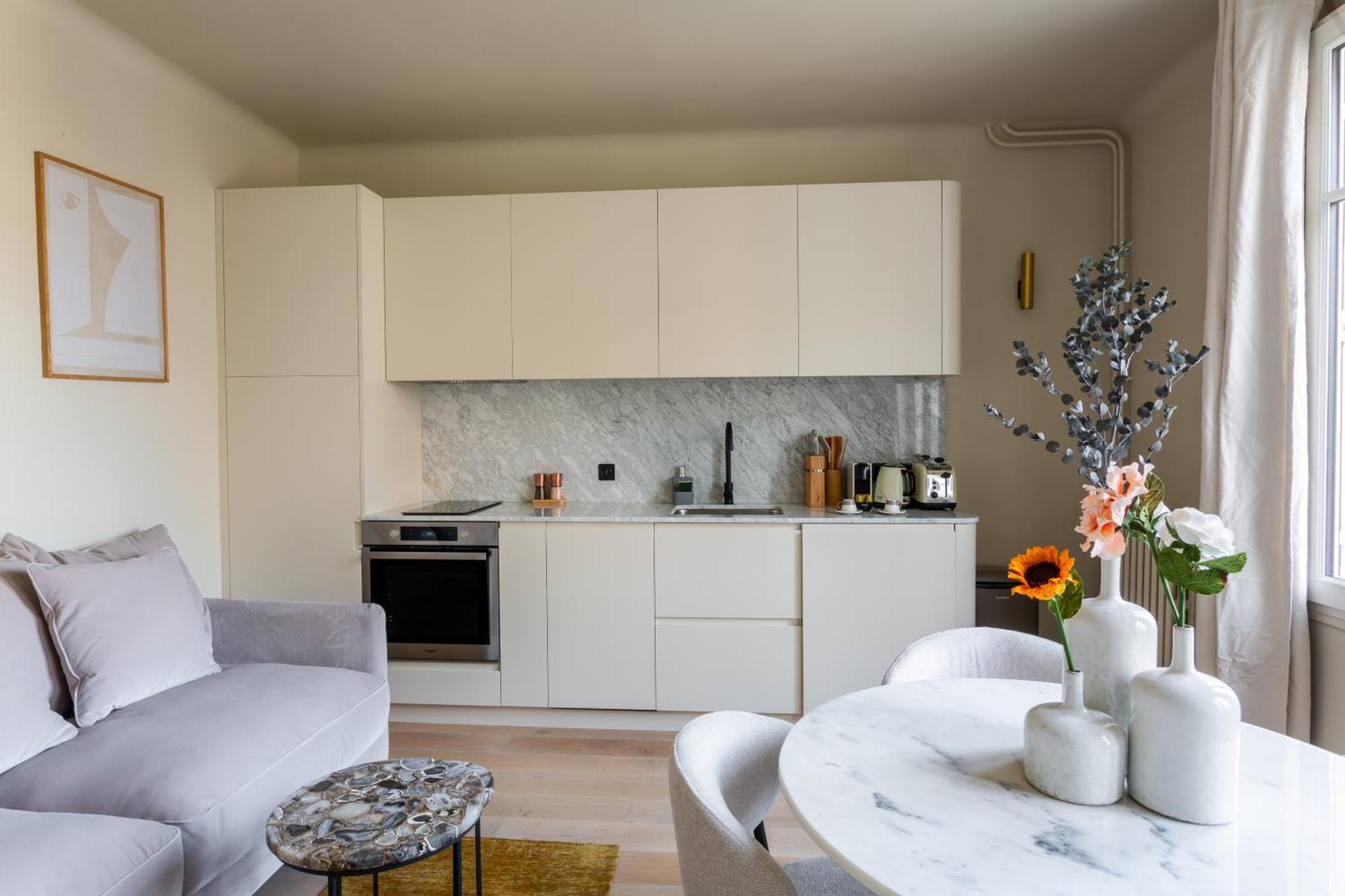 The Carla Suite Eiffel Tower View Paris Extérieur photo