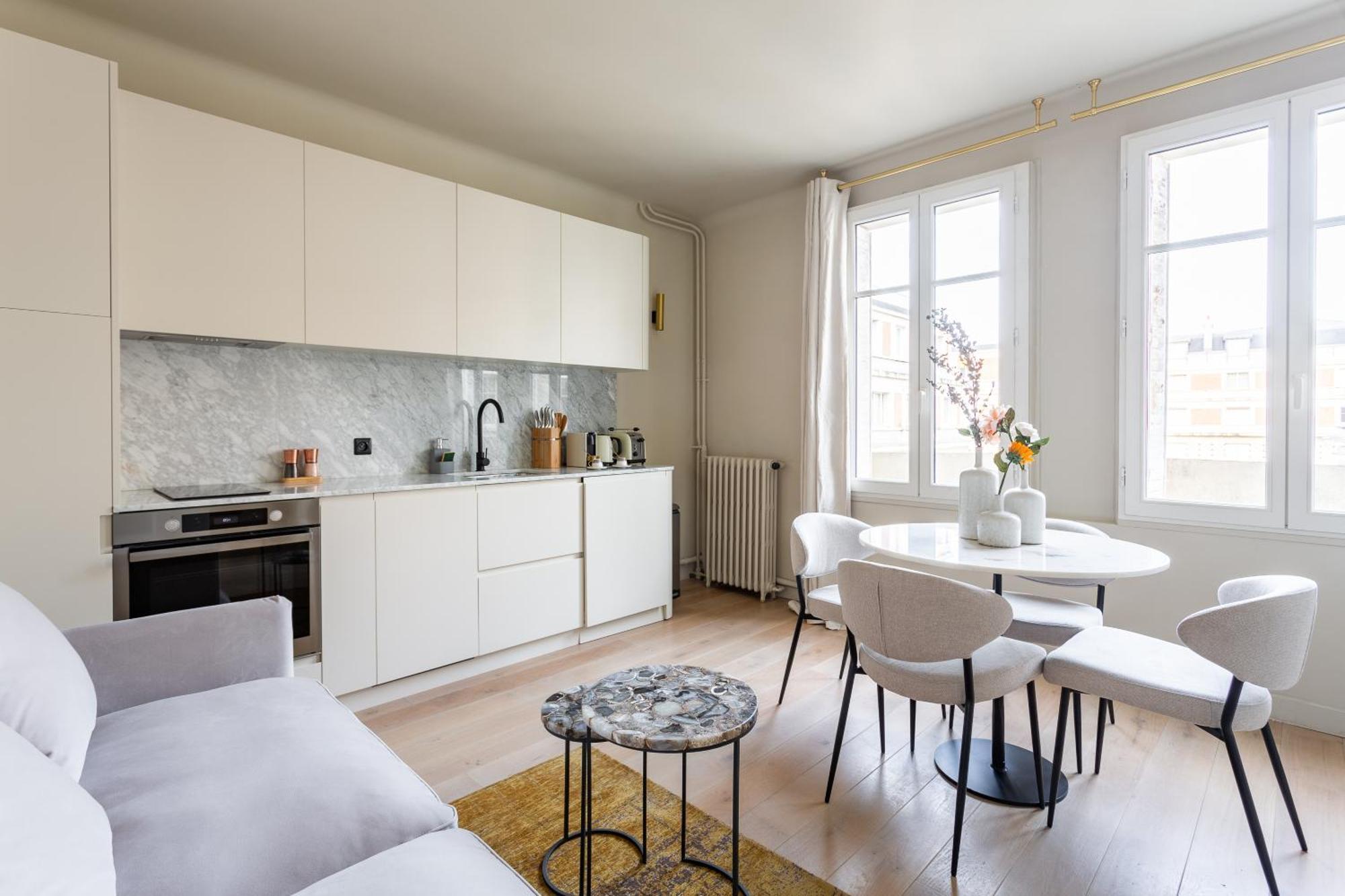 The Carla Suite Eiffel Tower View Paris Extérieur photo
