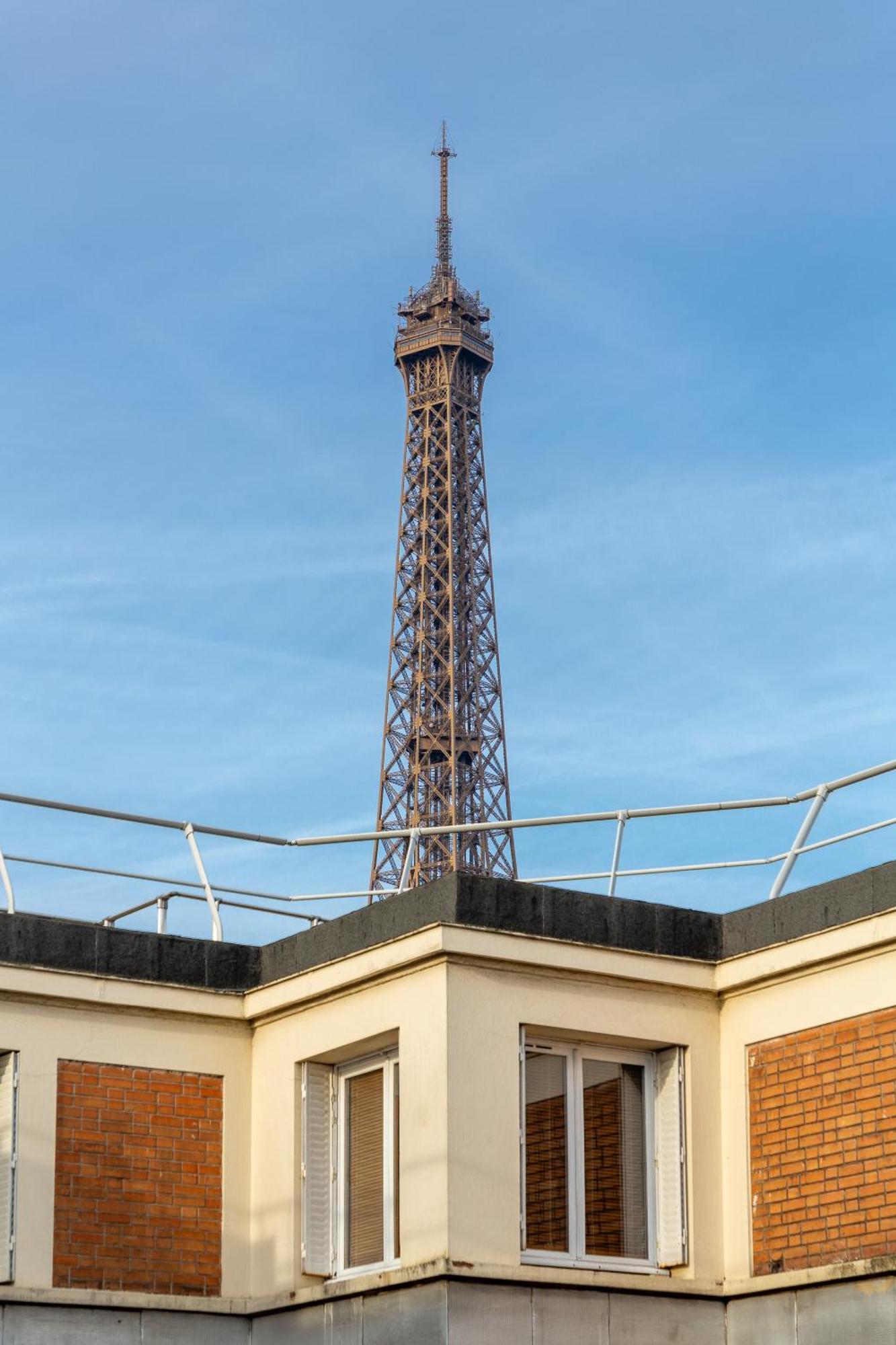 The Carla Suite Eiffel Tower View Paris Extérieur photo
